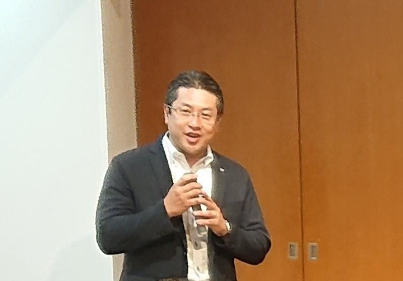 幹事役を務める長谷川伸城氏