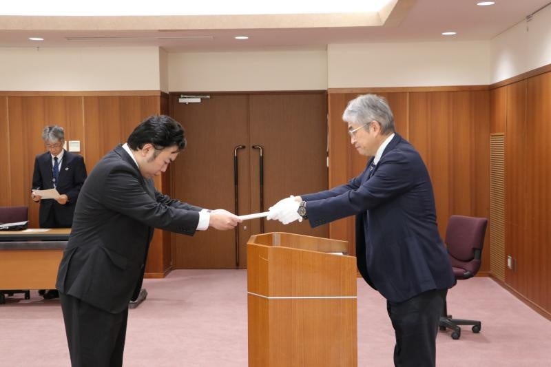 表彰状授与の様子