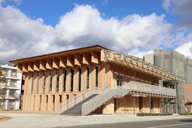 共育共創コモンズの外観