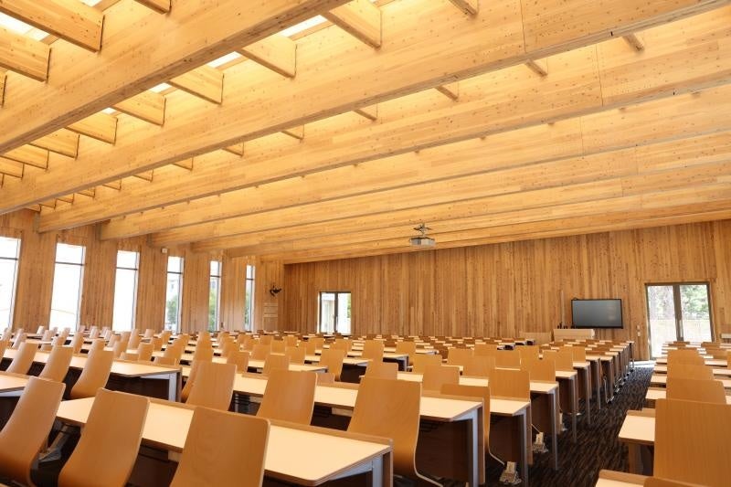 共育共創コモンズの講義室