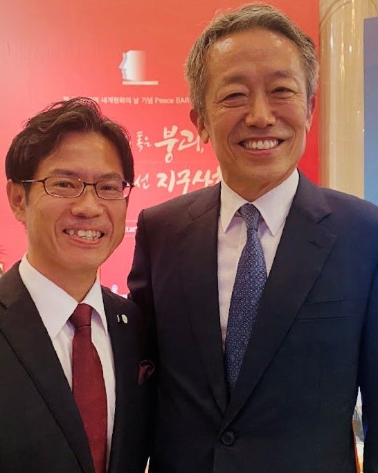 横井副学長とKim Won-Sooキョンヒ大学長(右)
