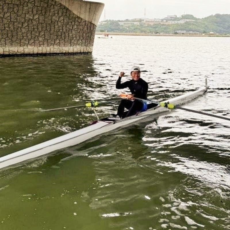 競技中の野崎さん（男子シングルスカルの部）