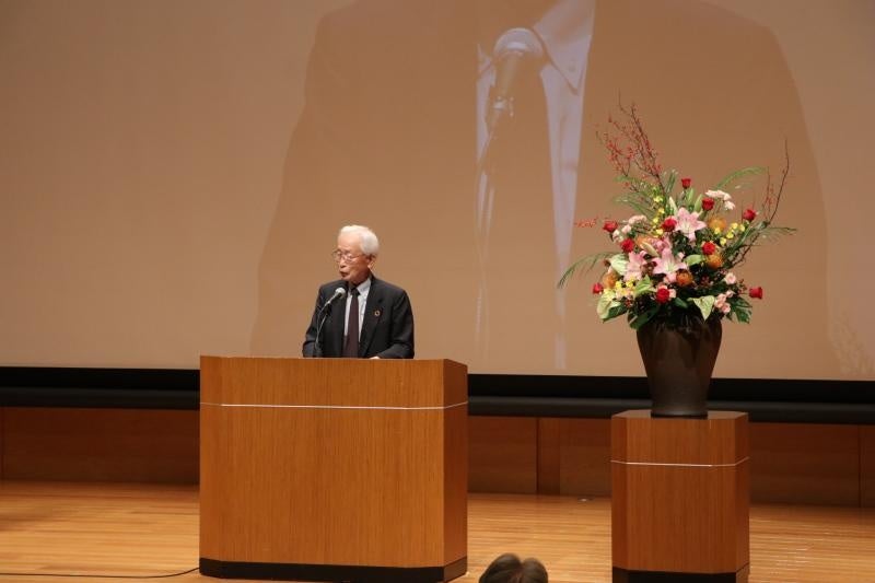 岡山大学Alumni（全学同窓会）小長会長による祝辞