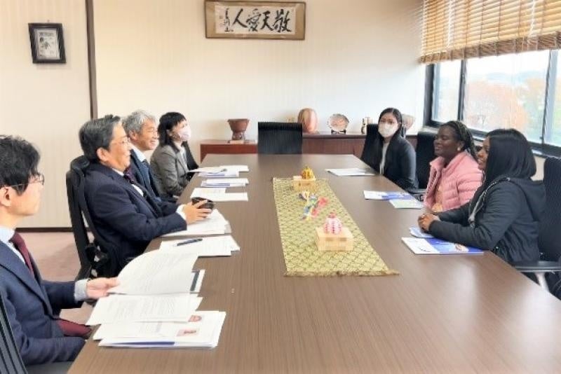 表敬訪問の様子