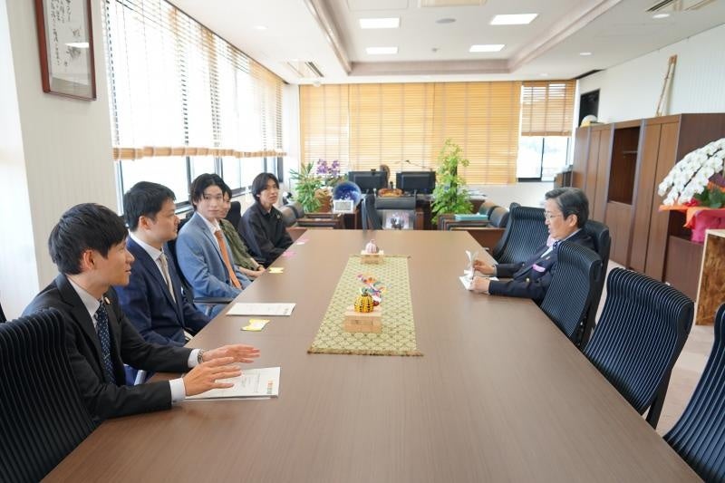 那須学長との懇談の様子