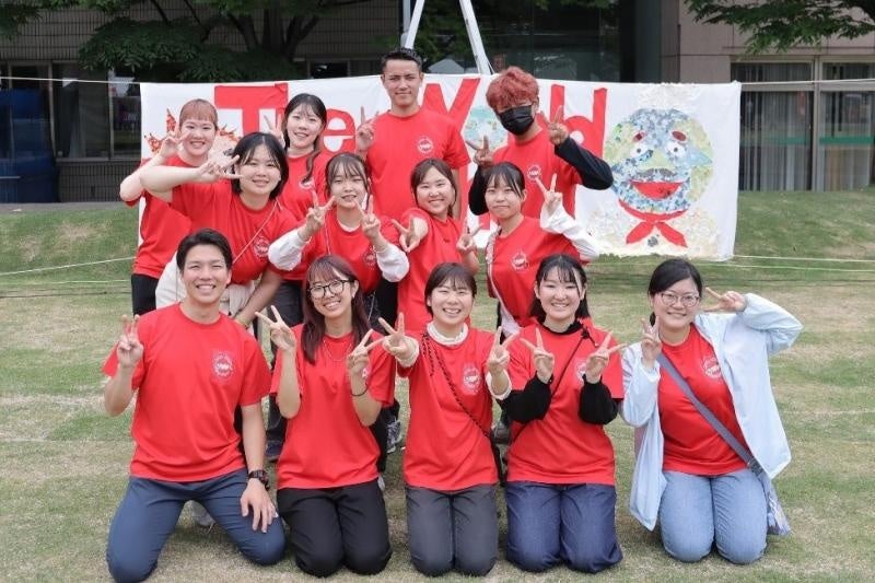 実行委員会のメンバーの集合写真