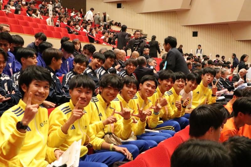 開会式前の集合写真