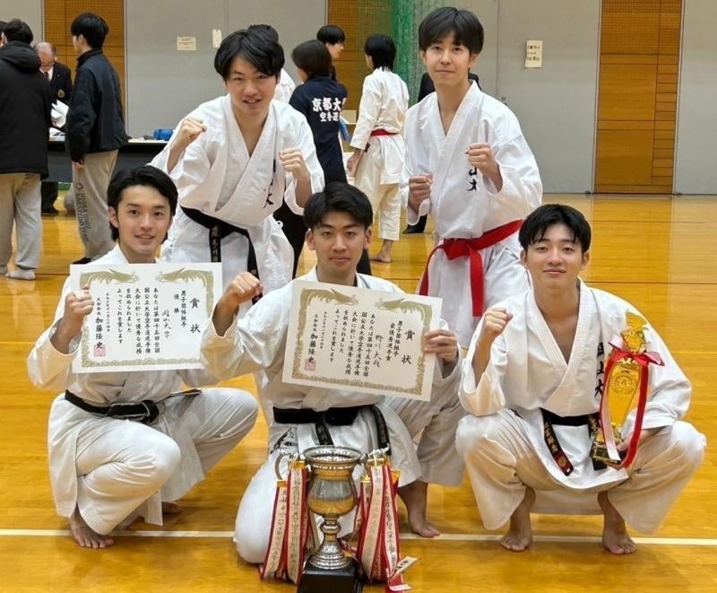 男子団体組手集合写真