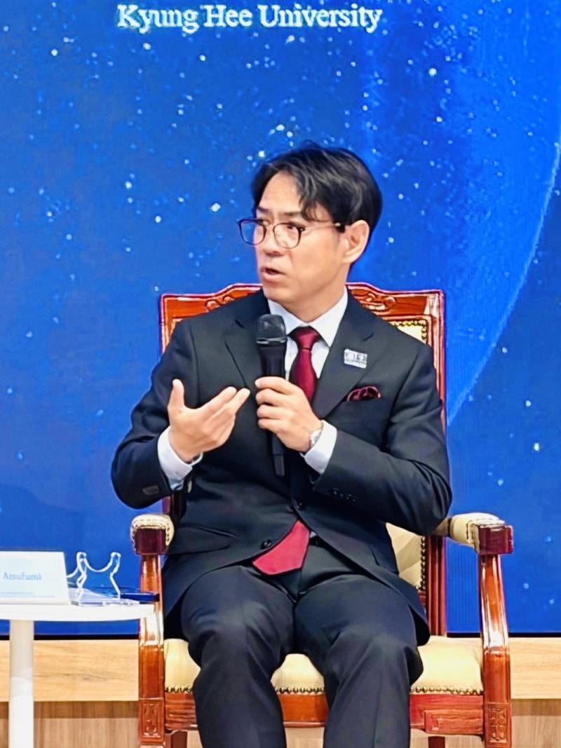 発言する横井副学長