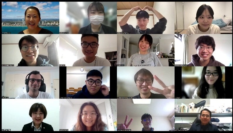 交流会参加者らの集合写真