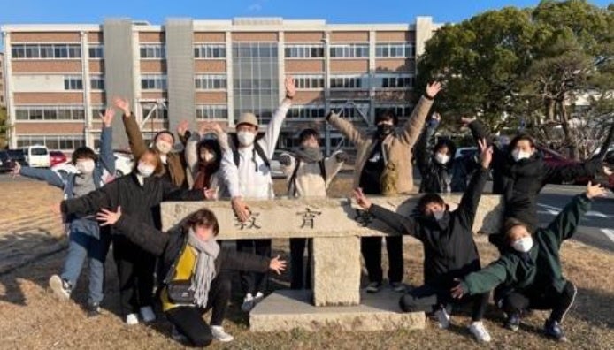 岡山大学学術研究院酒向治子研究室ゼミ生一同