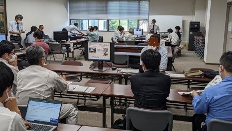 総会後の研究者と企業様との懇談会