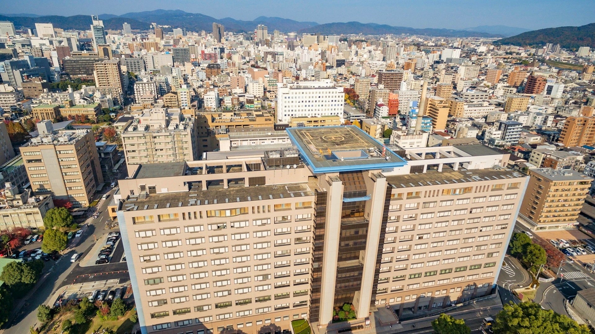 岡山大学医学部が所在する岡山大学鹿田キャンパス（岡山市北区）