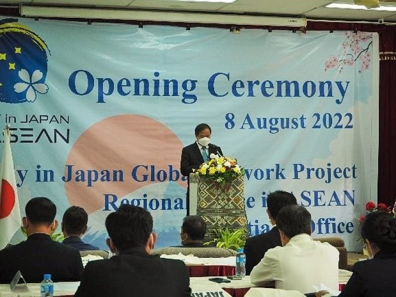 ラオス国立大学のOudom学長による祝辞