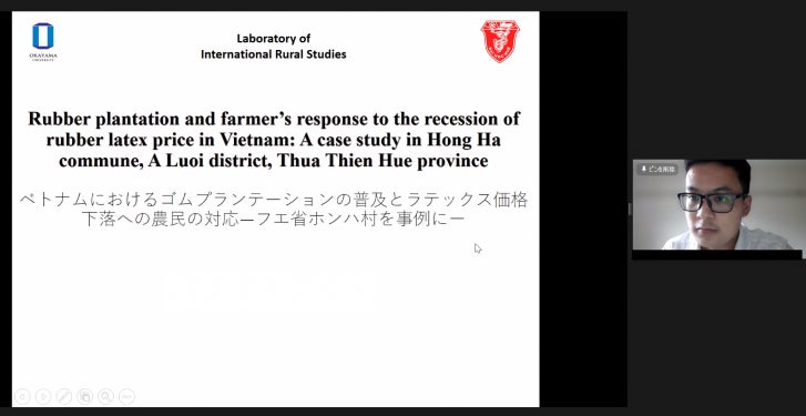 修士論文の報告を行う学生