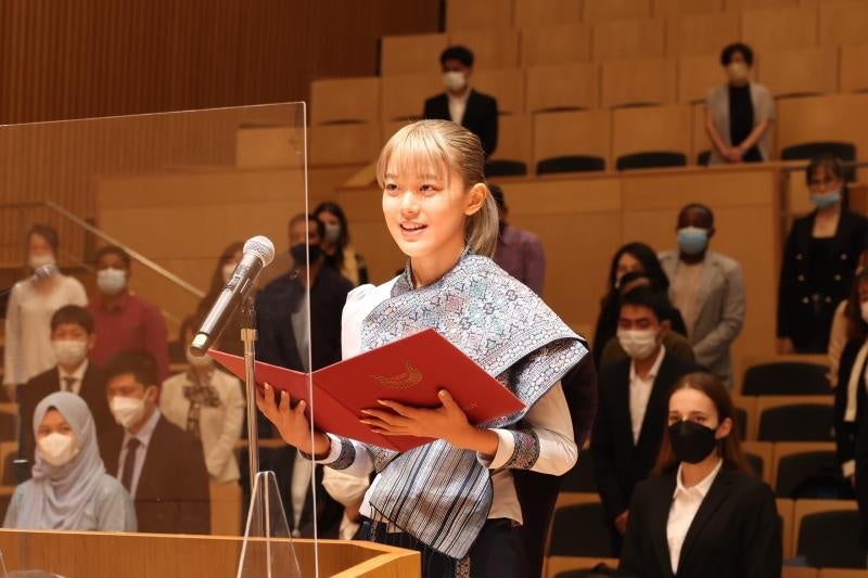 新入生代表による宣誓