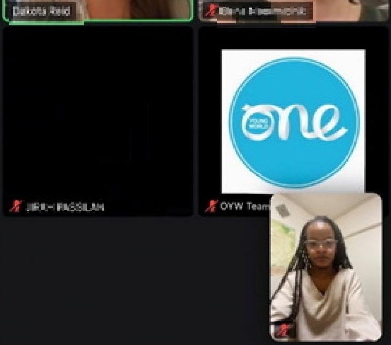 健康と平等がテーマのワークショップにオンライン参加するMothapoさん（右下）（Mothapoさん提供）