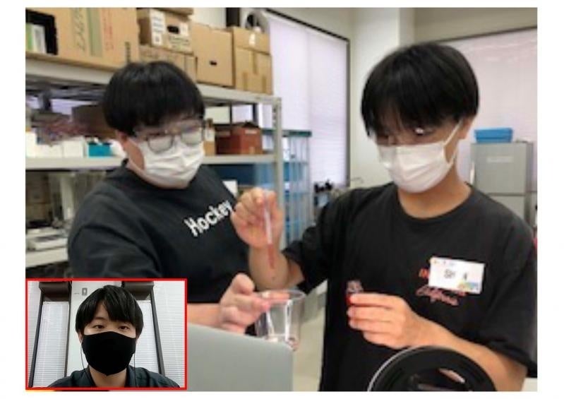 実験の様子（岡山大学SDGsアンバサダーらが指導）