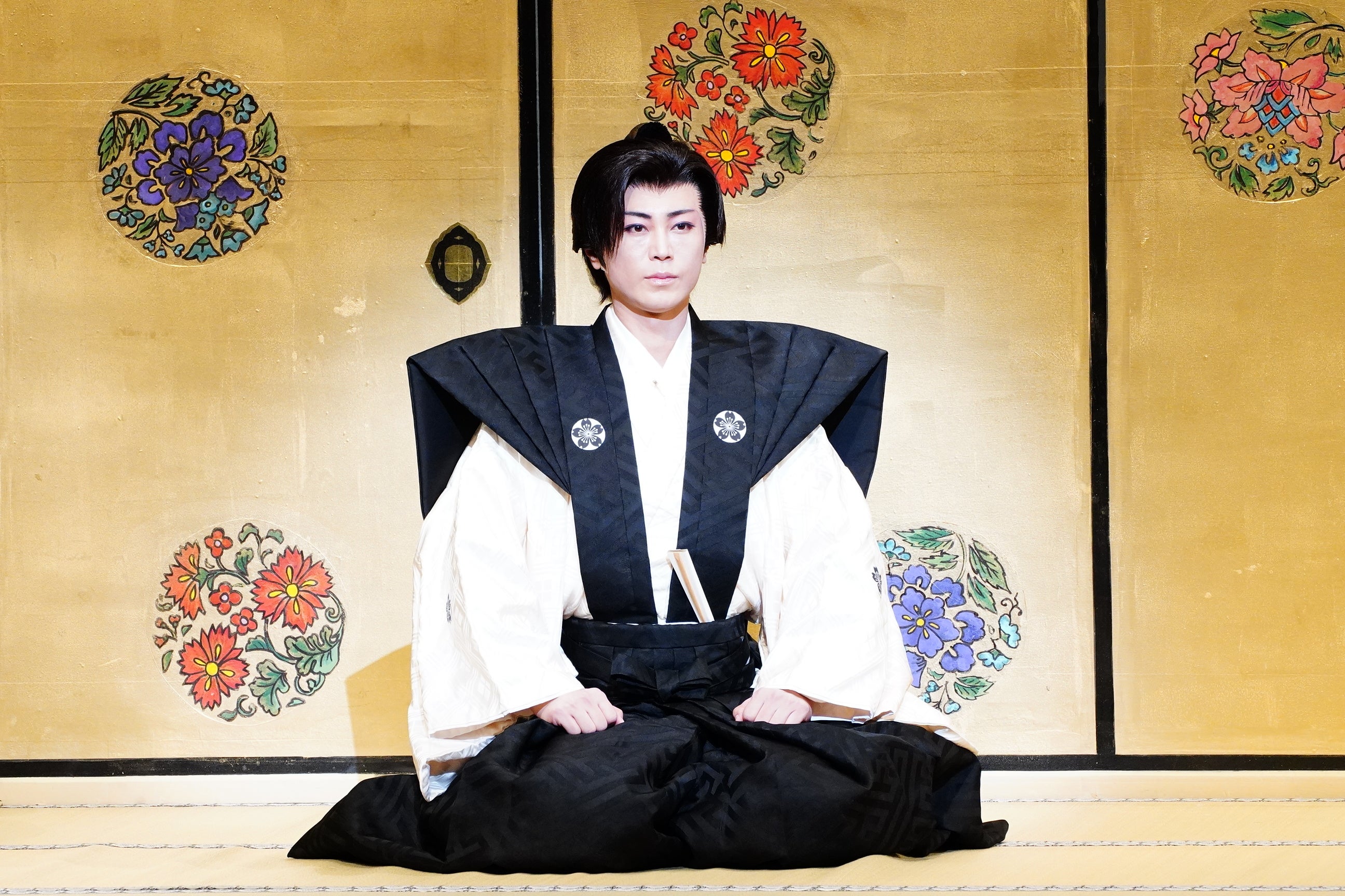 写真提供：明治座