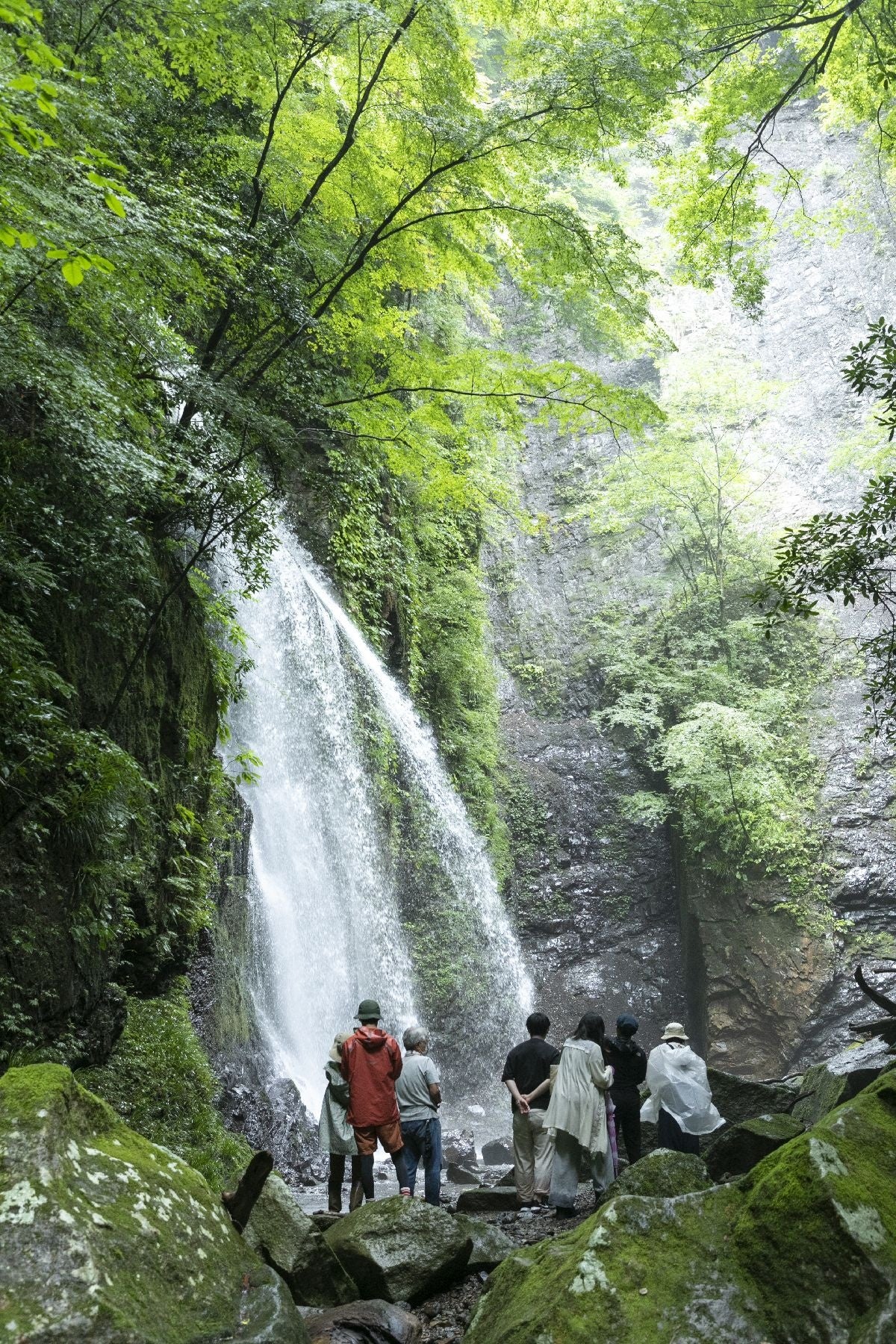 高低差が約20ｍもある「牧馬大滝」
