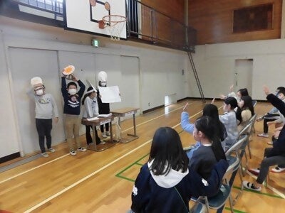 「野菜クイズ」の様子