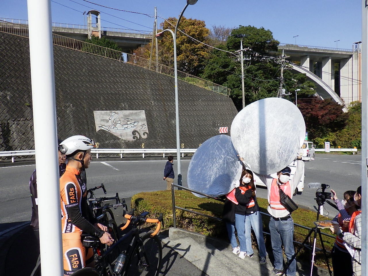 レフ版を使用して光の加減を絶妙に調整