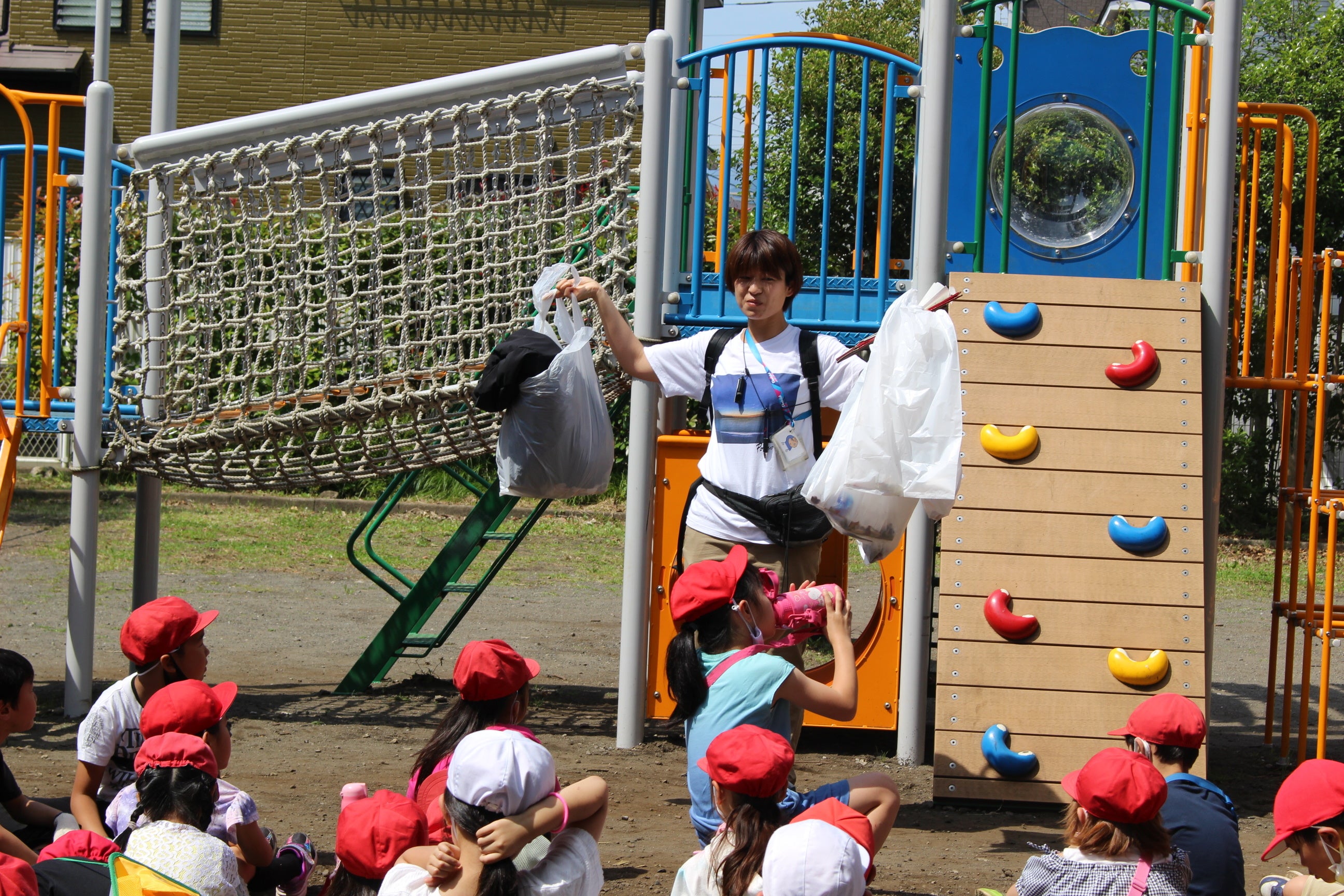 先生もびっくり！こんなにたくさんのごみが集まりました！