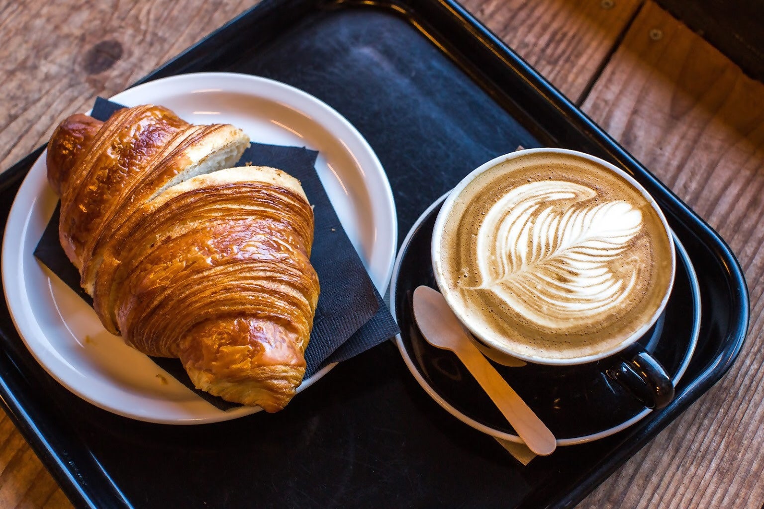 サイクリストに人気のクロワッサンとカフェラテ ＠ゼブラコーヒー＆クロワッサン津久井本店