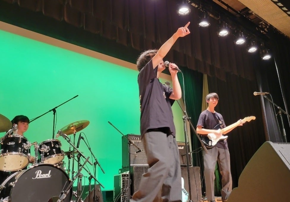 思い思いの演奏を行い、会場は大盛り上がりです