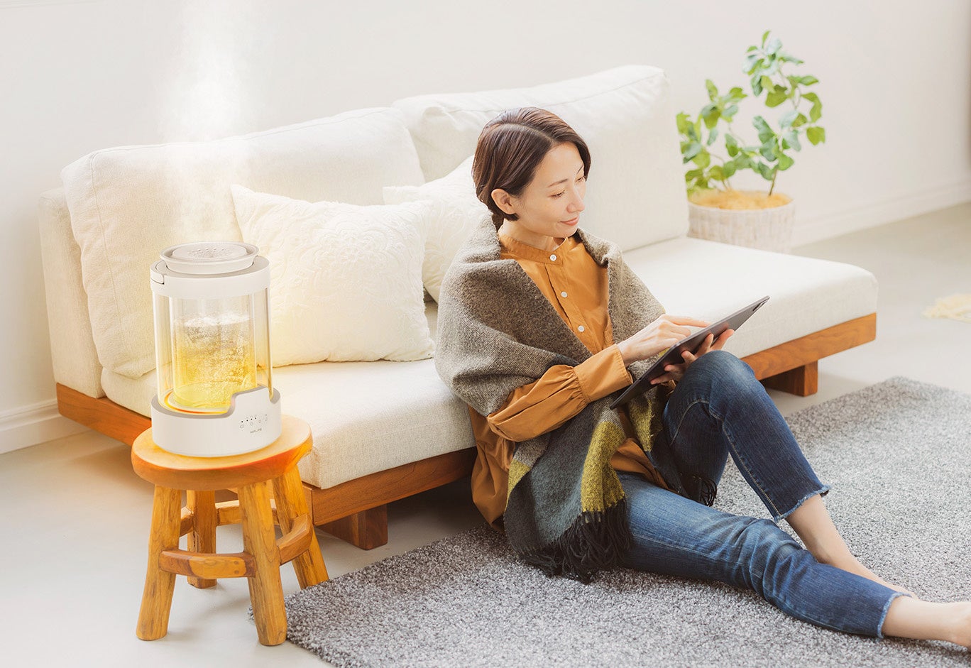 リラックス×潤い “光と香りで、空気が変わる。”スチーム式加湿器