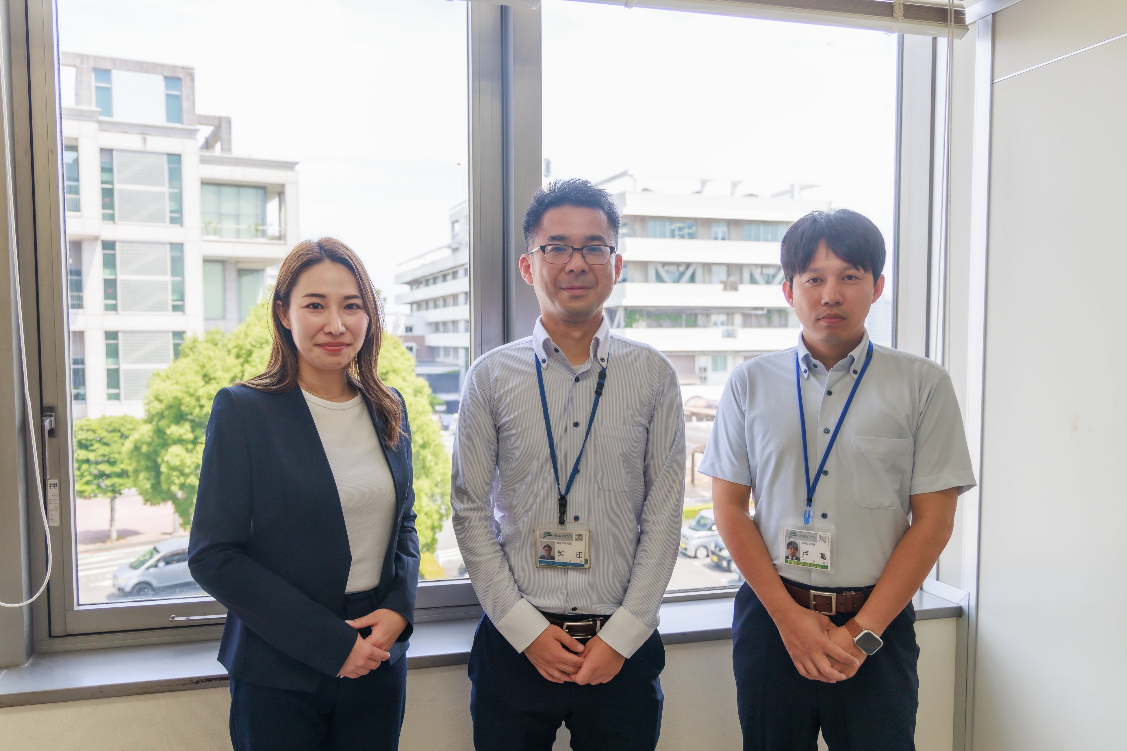 左からサインタイム セールスプロモーション&nbsp; 二渡、宮崎市契約課 柴田氏、 戸高氏