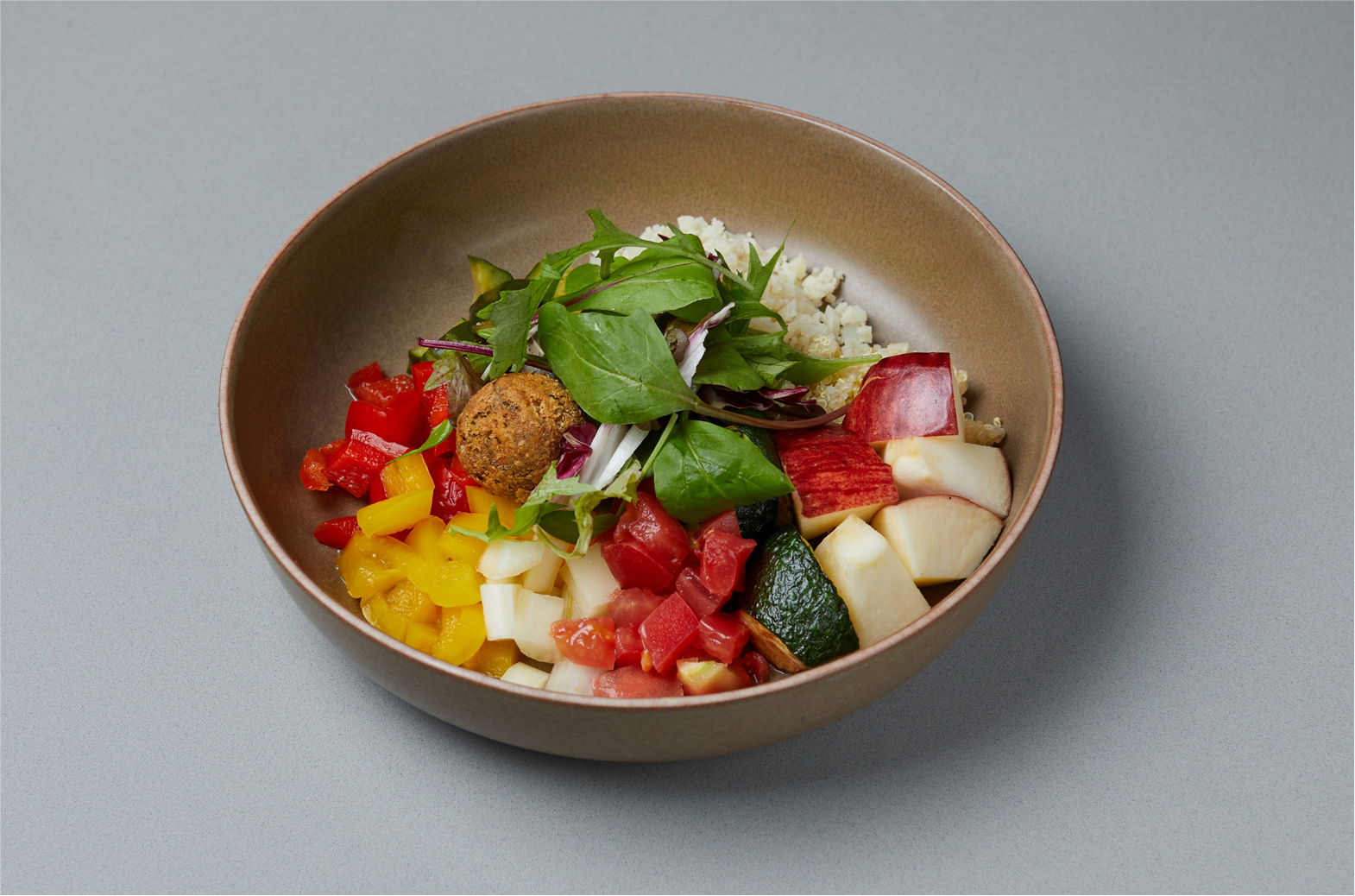 キヌアとファラフェルごまのサラダボウル 1,300円