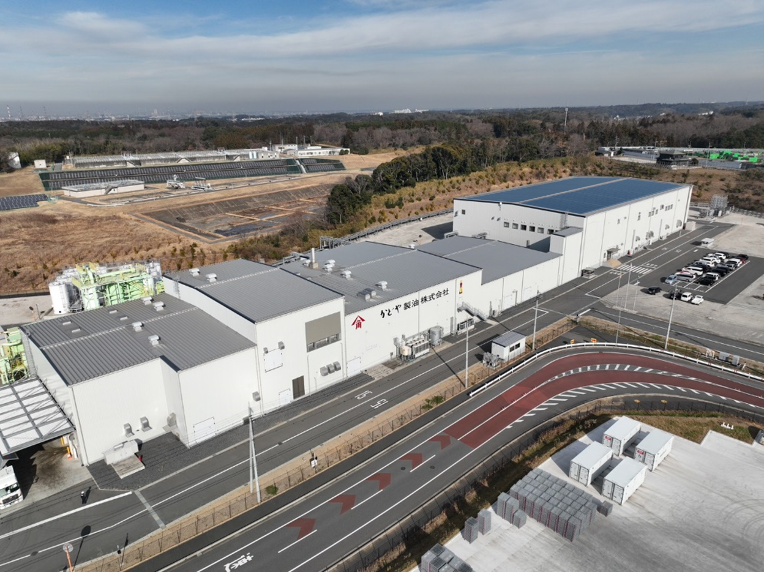 【太陽光パネル設置後の袖ケ浦工場】