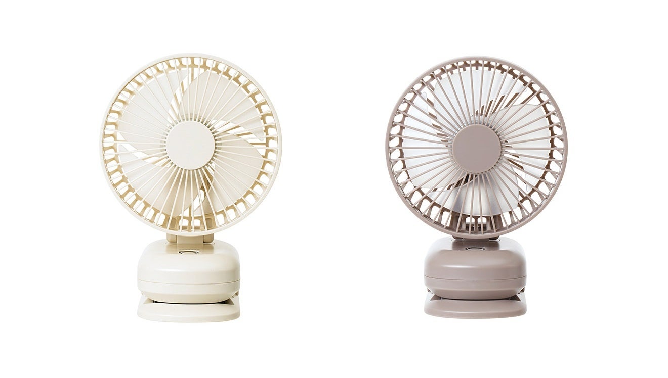 左：オフホワイト　右：キャメル