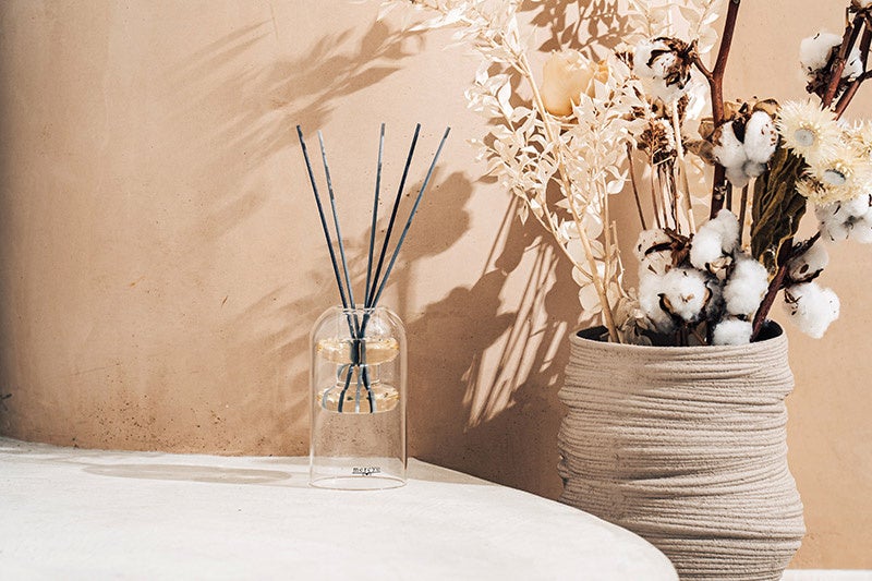 mercyu（メルシーユー）から個性的なフォルムのガラスボトルを