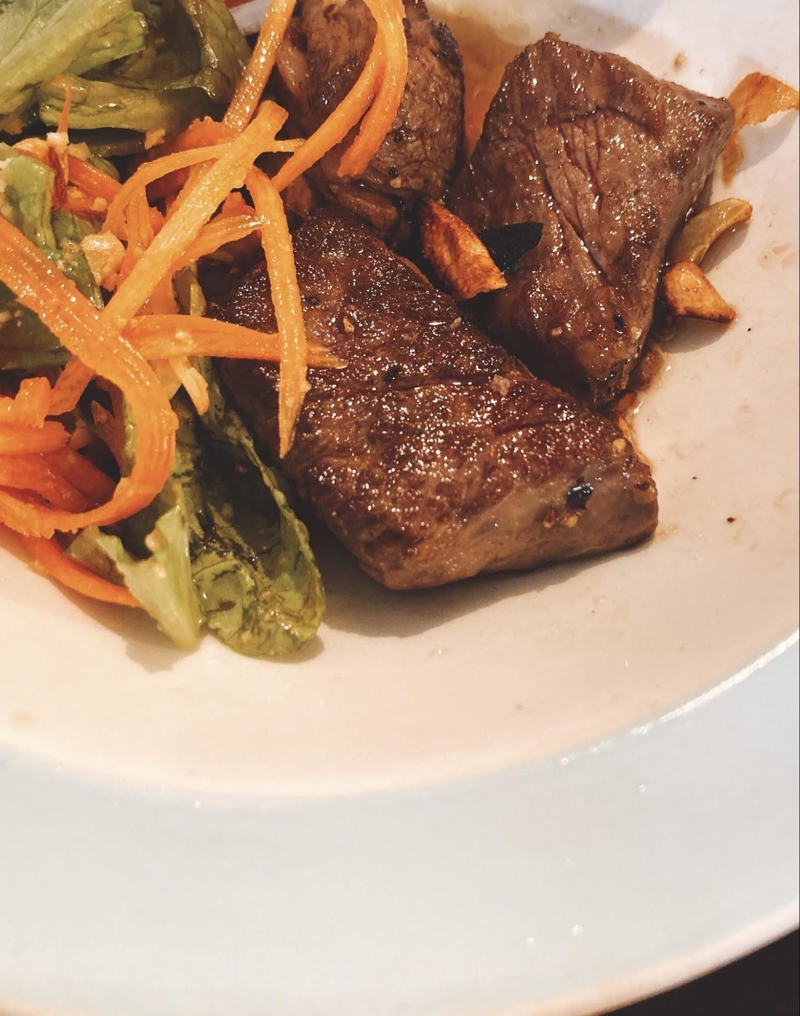 間借り家のカットステーキ屋さん