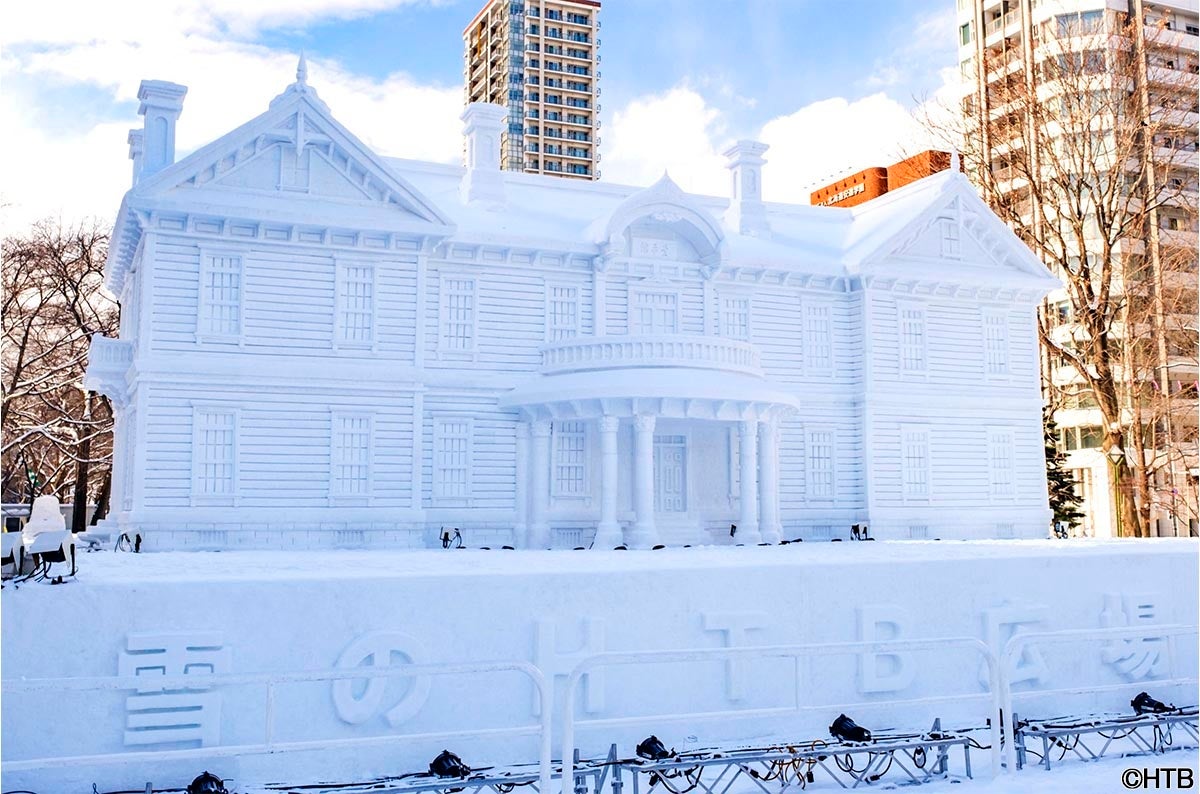 雪のHTB広場　大雪像「豊平館」(C)HTB