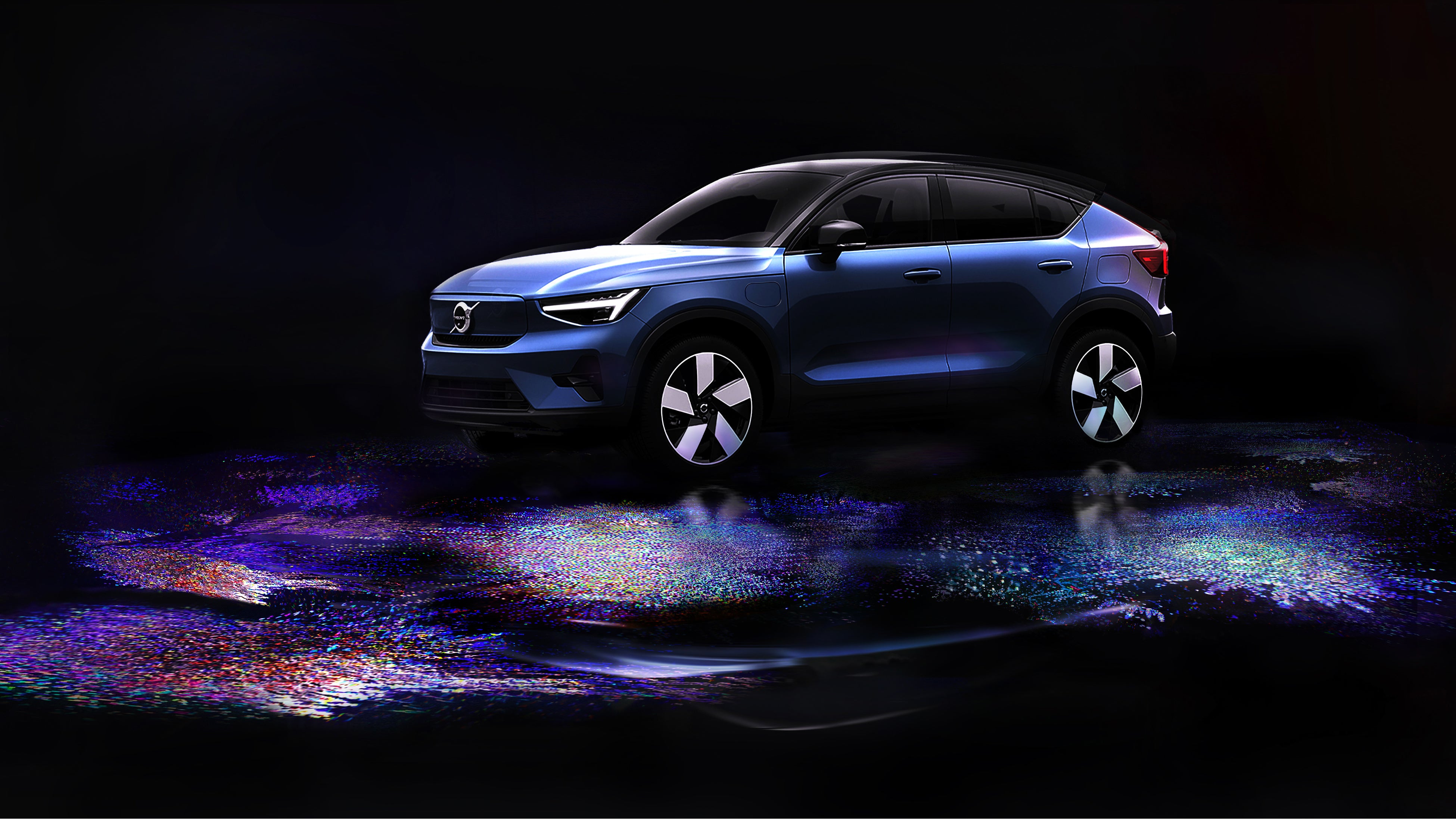 チームラボ《生命は結晶化したうごめく光》©チームラボ