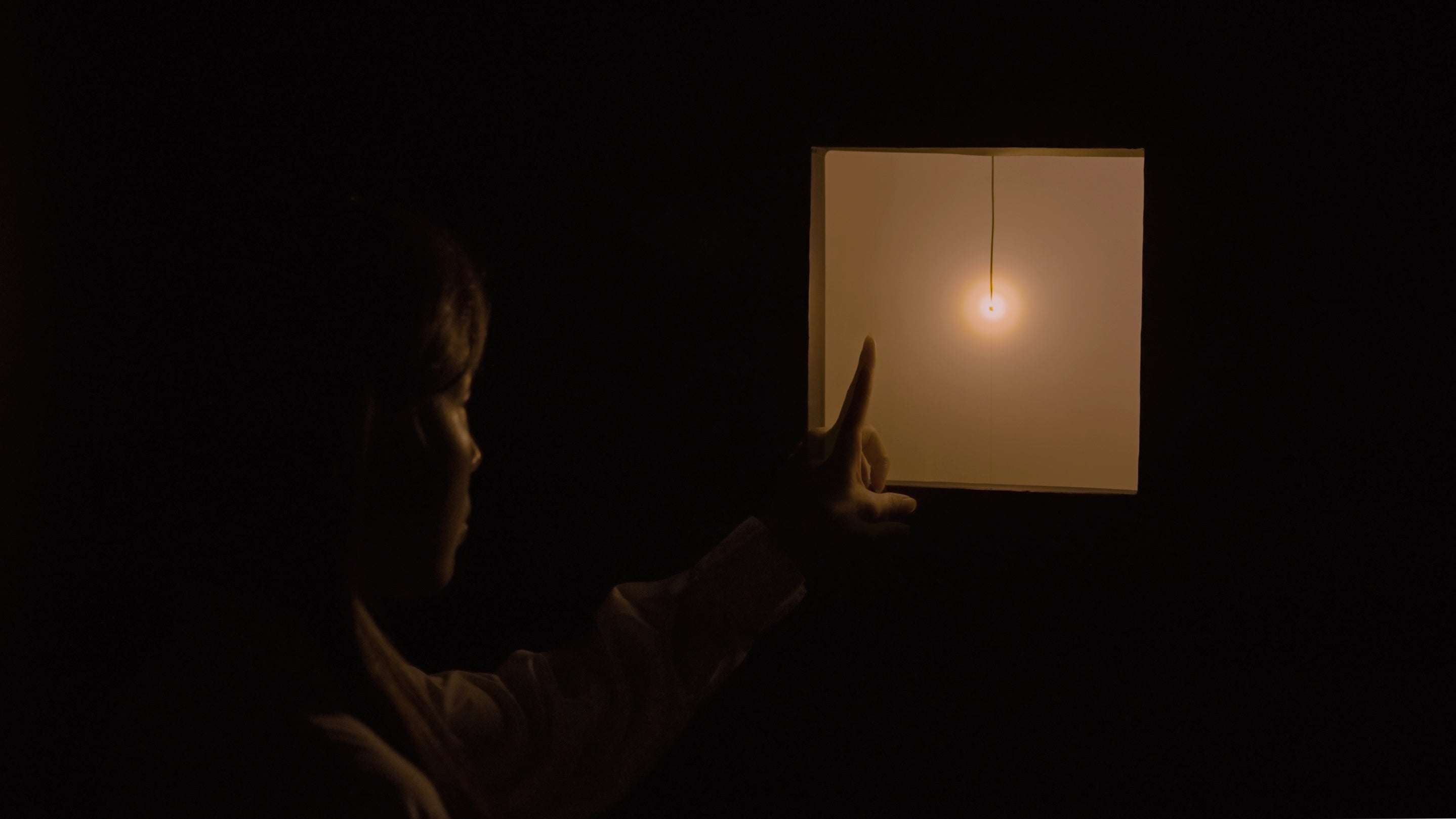 チームラボ《質量のない太陽、出現した空間の境界面》© チームラボ