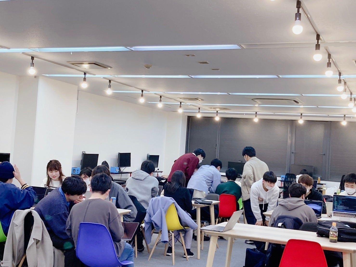 3日間休む間もなくプログラミングに励んでいる様子