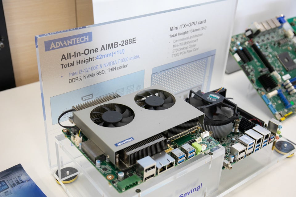 スリム設計で従来比66%を実現