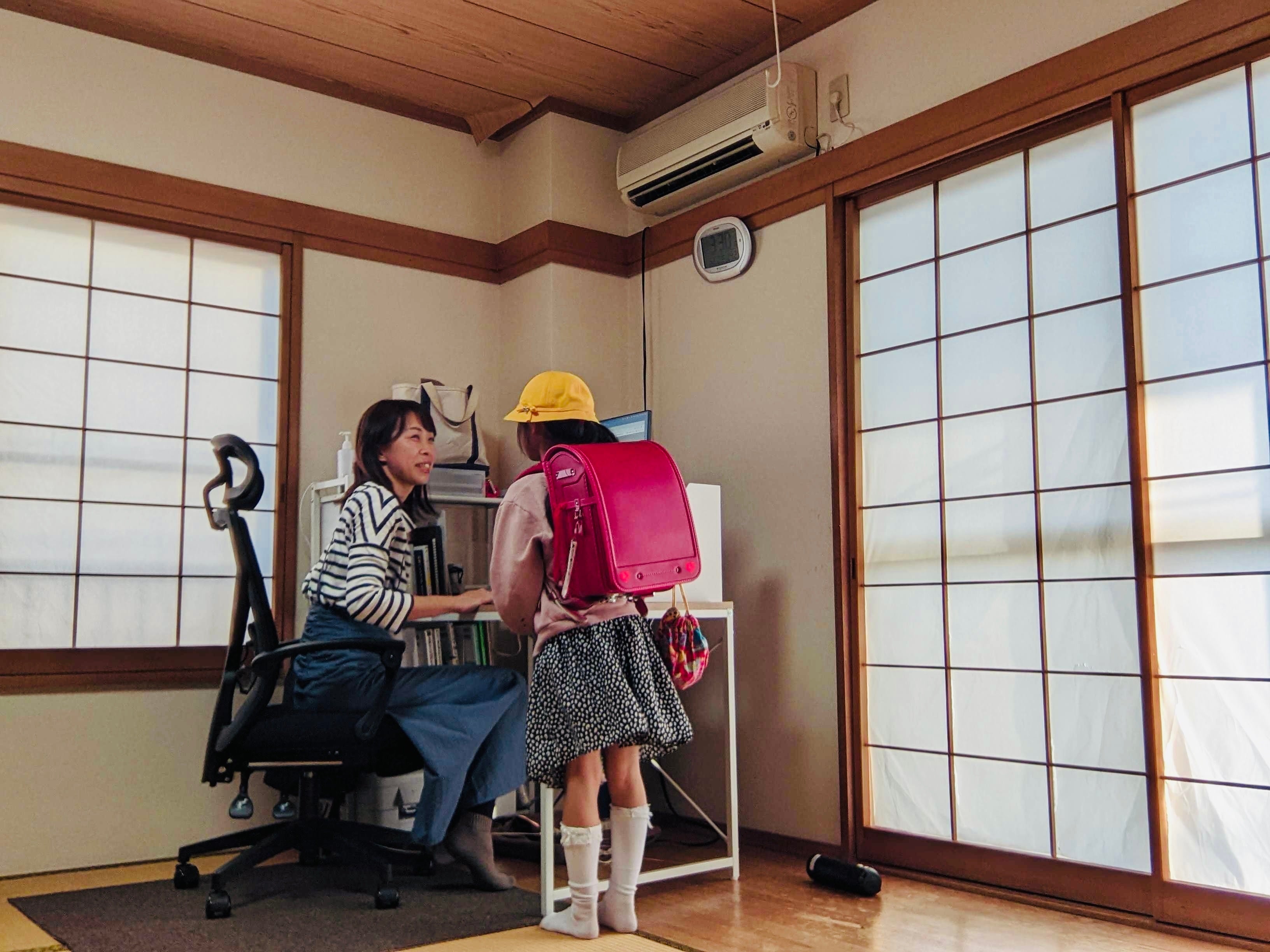 「おかえり」と子どもを迎えられることが在宅ワークの魅力のひとつ。