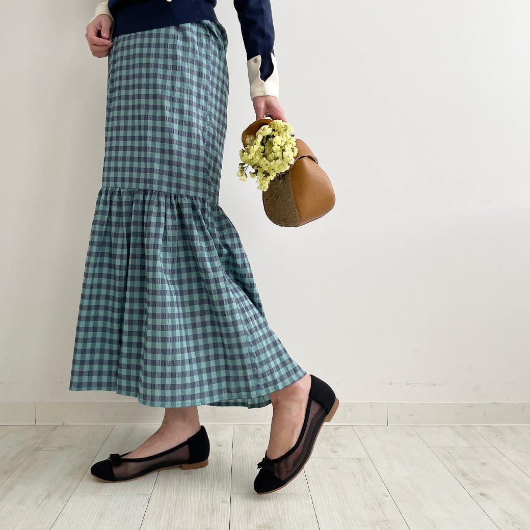 【ファルファーレ】2023年春夏の新作クレールのブラックを足元に