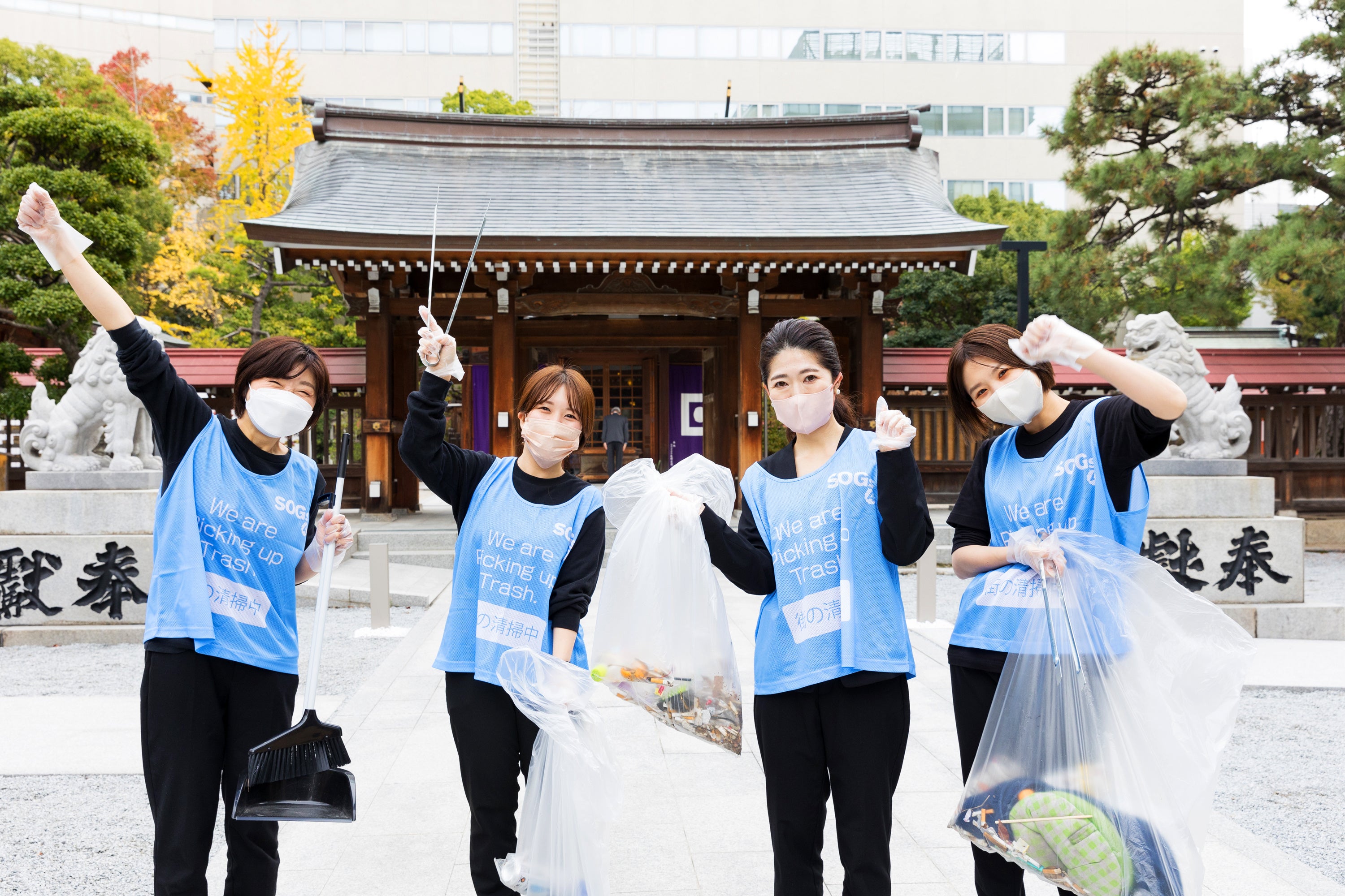 警固神社境内にて