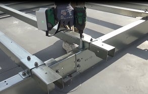施工者はトリガを引き続けるだけでOK