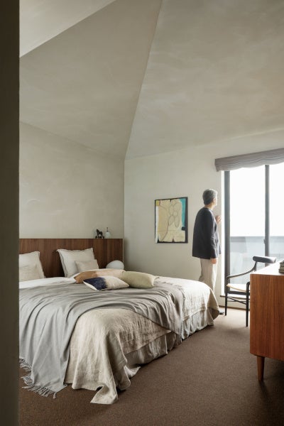 寝室の勾配天井