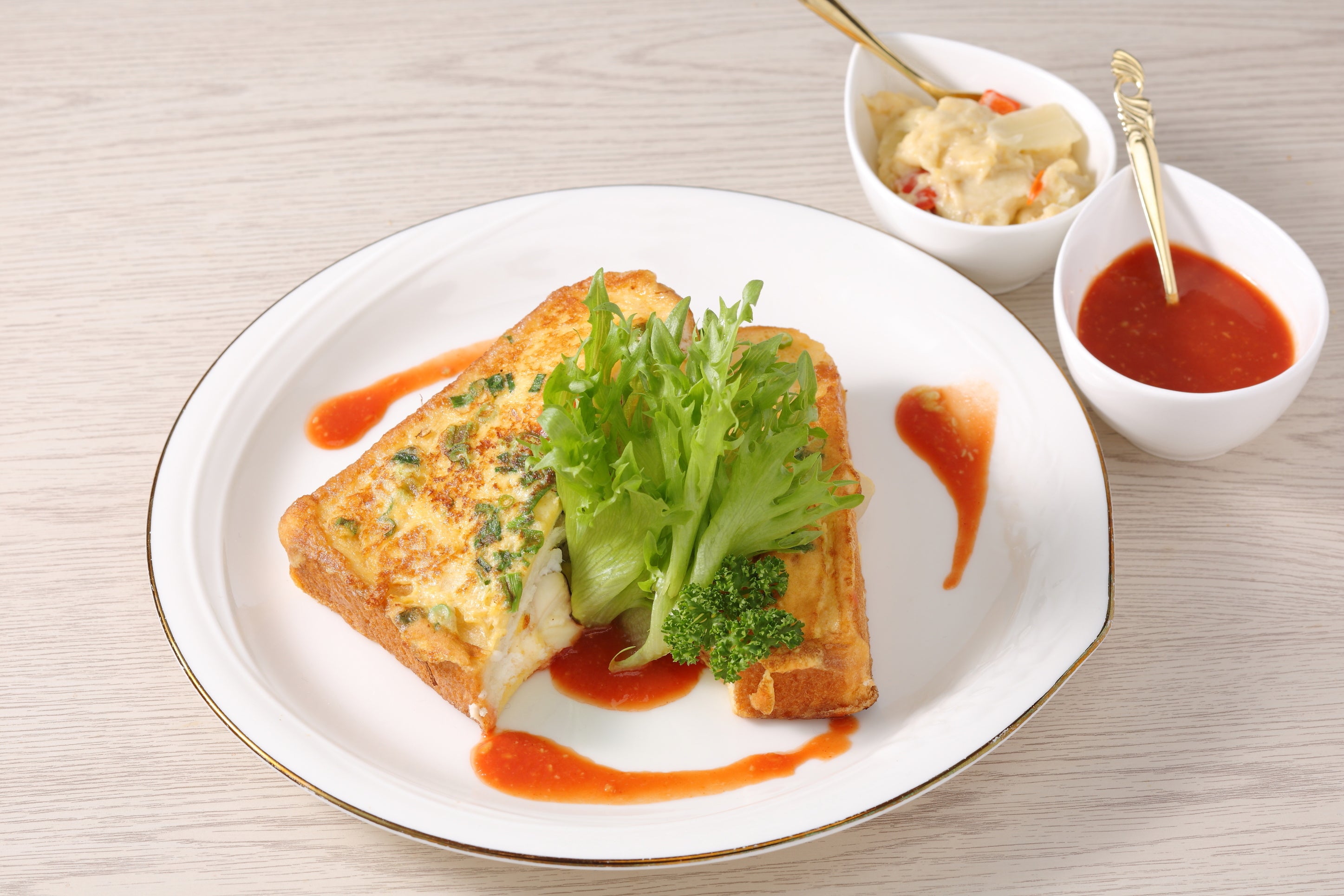 魚活チャレンジ部門&nbsp;農林水産大臣賞受賞 「真ダイのクリーム煮 パンDEピカタ」 （愛媛県立川之石高等学校　西村 侑真さん）