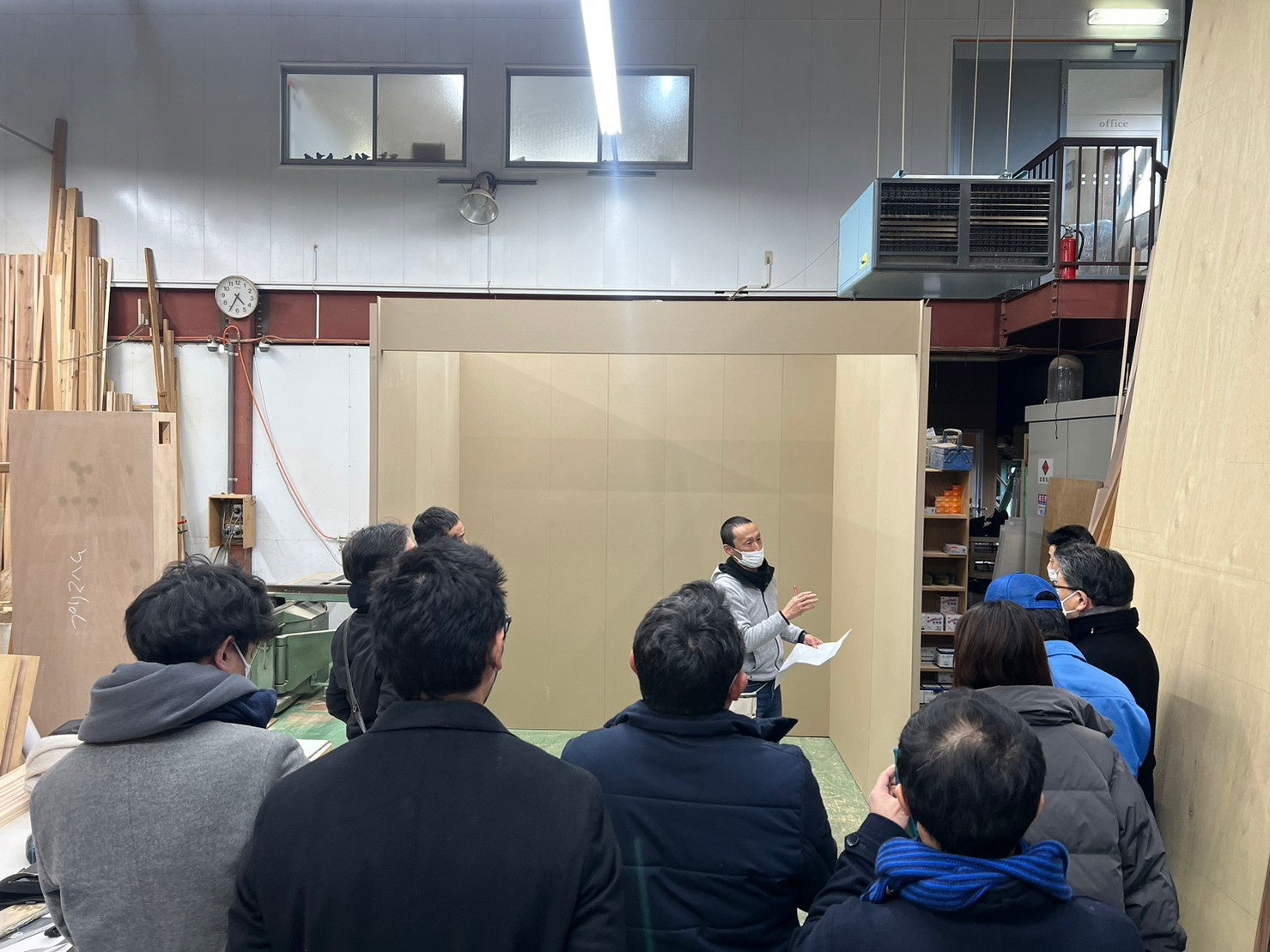 2050年に展示会場の廃棄物ゼロを目指す】木工から再生板紙へ