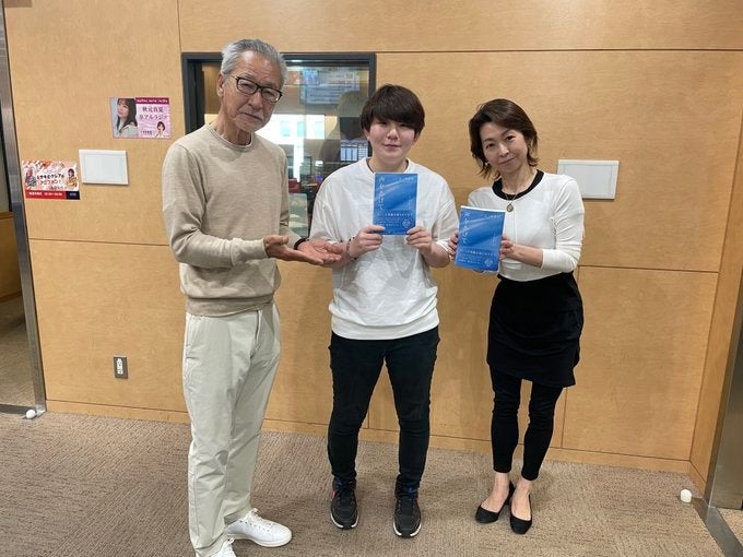 左から） 大竹まこと、五ノ井里奈さん、水谷加奈アナウンサー