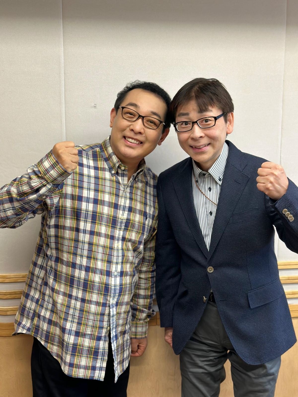 左から）さだまさし、寺島尚正アナウンサー